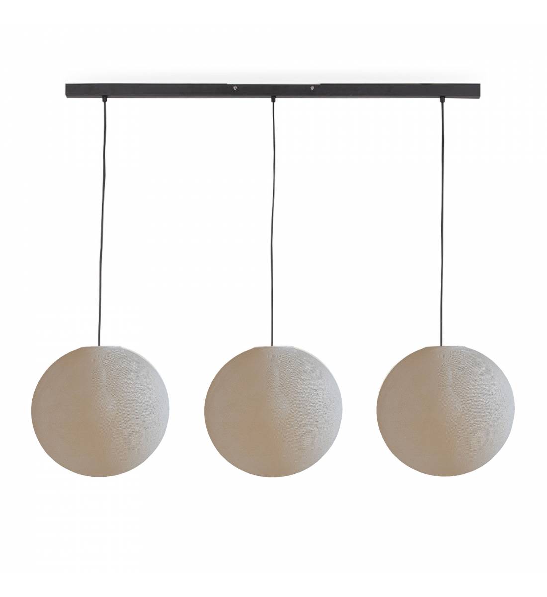 Zwarte eilandhanglamp met 3 ecru-kleurige bollen - ø31cm - Rails - La Case de Cousin Paul