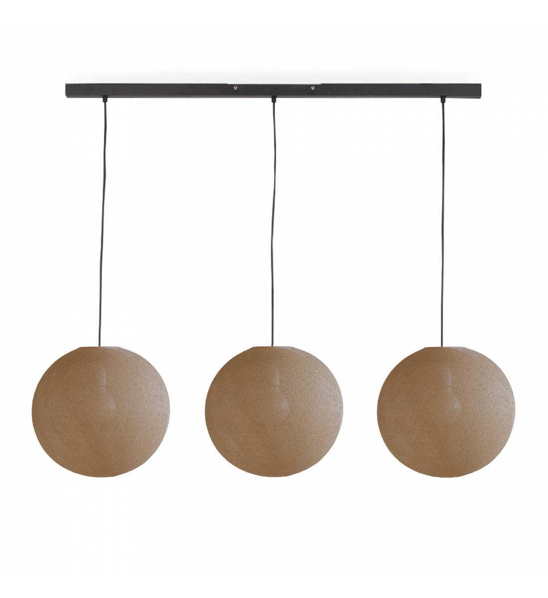 Zwarte eilandhanglamp met 3 zand-kleurige bollen - ø31cm - Rails - La Case de Cousin Paul